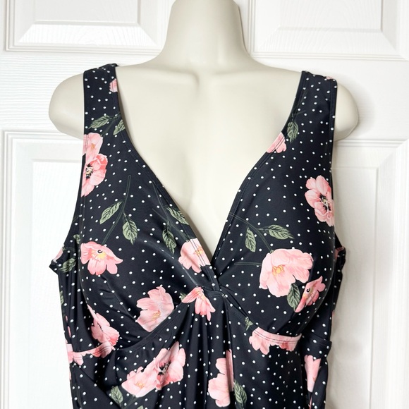 Torrid Floral & Polka Dot Tie Front Waist Wireless One Piece Swimsuit Size 3X - Picture 5 of 16